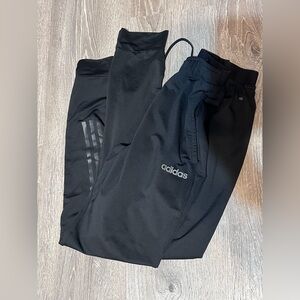 Size small adidas joggers EUC